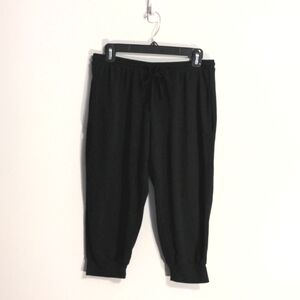 Comune black lightweight lounge Capri joggers